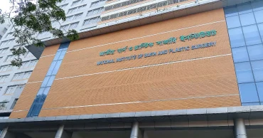 তালা দিয়ে বিএনপি নেতার ঘরে আগুন: দগ্ধ দুই মেয়ে বার্ন ইনস্টিটিউটে