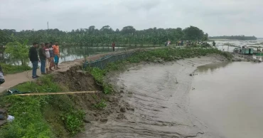 ঝুঁকিতে খুলনা আতাই নদীর বাঁধ, ১০ গ্রাম প্লাবিত হওয়ার আশঙ্কা
