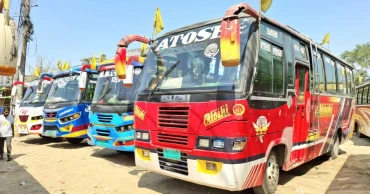 নওগাঁ-বগুড়া-ঢাকা রুটে বাস চলাচল বন্ধ, যাত্রীদের দুর্ভোগ