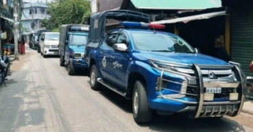 যশোরে আ.লীগ নেতাদের বাড়িতে বাড়িতে পুলিশি অভিযান