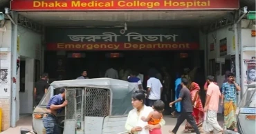 রাজধানীতে ভ্যান উল্টে প্রাণ গেল চালকের