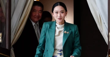 ফোনালাপ ফাঁসের ঘটনায় থাইপ্রধানমন্ত্রী বরখাস্ত