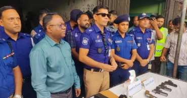 হাটহাজারীতে অটোরিকশার ওয়ার্কশপের আড়ালে তৈরি হতো অস্ত্র