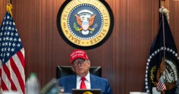 নোবেল শান্তি পুরস্কারের জন্য আনুষ্ঠানিক মনোনয়ন পেলেন ট্রাম্প