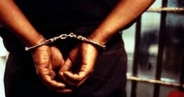 নেত্রকোণায় ডলার নিয়ে প্রতারণার অভিযোগে দুই ভাই গ্রেপ্তার