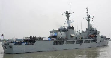 ভূমিকম্পে ক্ষতিগ্রস্তদের সহায়তায় ত্রাণ নিয়ে মিয়ানমার গেল বাংলাদেশি জাহাজ