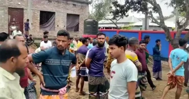 নাটোরে আধিপত্য নিয়ে সংঘর্ষে আহত ৮, বাড়িঘর-গাড়ি ভাঙচুর