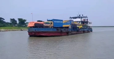 সাড়ে ৪ ঘণ্টা পর শরীয়তপুর-চাঁদপুর নৌরুটে ফেরি চলাচল শুরু