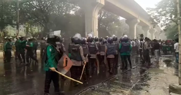 ৪৭তম বিসিএসের লিখিত পেছানোর দাবিতে যমুনা অভিমুখে বিক্ষোভ, পুলিশের লাঠিচার্জে আহত ৫