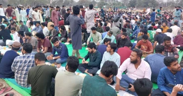 সৌহার্দ্য সম্প্রীতির মেলবন্ধনে জাবিতে গণ-ইফতার ও দোয়া মাহফিল অনুষ্ঠিত