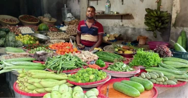 খুলনায় নাগালের বাইরে চাল ও তেলের দাম