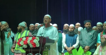 এনজিওর মতো নয়, শাসকের ভূমিকায় দেশ চালাতে হবে: প্রধান উপদেষ্টাকে চরমোনাই পীর