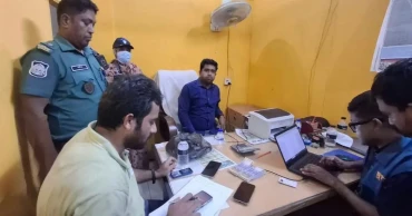 ঘুষ নেওয়ার সময় দুদকের অভিযানে সাব-রেজিস্ট্রারসহ আটক ৩