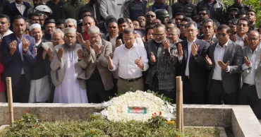 হাদির কবর জিয়ারত করলেন তারেক রহমান