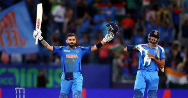 কোহলির সেঞ্চুরি, পাকিস্তানকে বিপদে ঠেলে সেমির পথে ভারত