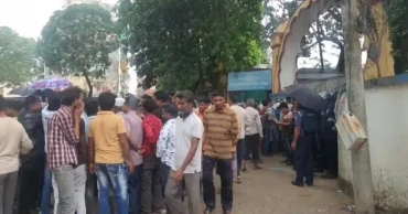 কুমিল্লায় বিএনপি নেতা আটকের ঘটনায় থানা ঘেরাও
