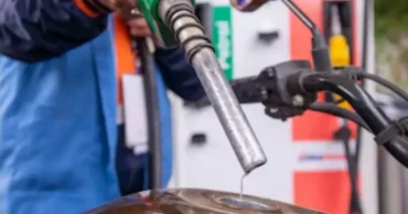 কমল ডিজেল-ককটেন-পেট্রোলের দাম, বেড়েছে কেরোসিনের