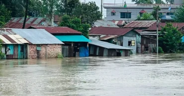 হুমকির মুখে হবিগঞ্জের খোয়াই প্রতিরক্ষা বাঁধ, নদীর পাড় উপচে হাওরে ঢুকছে পানি