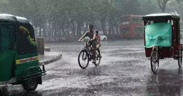 বৈশাখের উত্তাপের মধ্যে হঠাৎ বৃষ্টিতে নগরবাসীর স্বস্তি