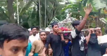 ভোলায় সড়ক দুর্ঘটনায় মাদরাসা শিক্ষার্থী নিহত, মরদেহ কাঁধে নিয়ে সহপাঠীদের বিক্ষোভ