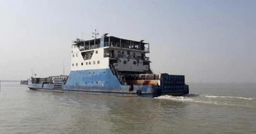 ৯ ঘণ্টা পর দুই নৌরুটে ফেরি চলাচল স্বাভাবিক
