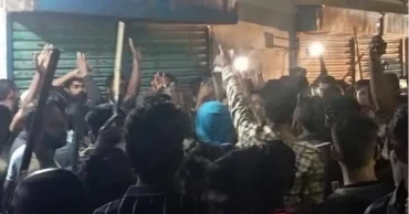 গোলাপগঞ্জে ডাকাত সন্দেহে তিনজনকে গণপিটুনি, মোটরসাইকেলে আগুন