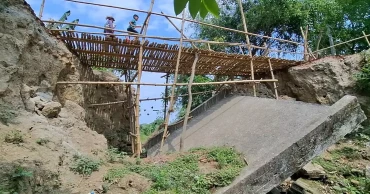 ৪৫ বছরের পুরোনো সেতু ভেঙ্গে ৯ মাস ধরে চলাচল বন্ধ, জনদুর্ভোগ চরমে