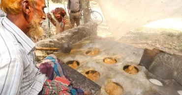 ঝিনাইদহে যে গ্রামে ৬ দশক ধরে তৈরি হয়ে আসছে আখের গুড়