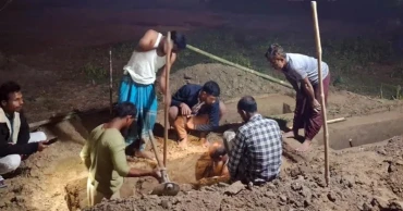 উত্তরায় অগ্নিকাণ্ড: ময়মনসিংহে পাশাপাশি সমাহিত হলেন এক পরিবারের ৩ জন