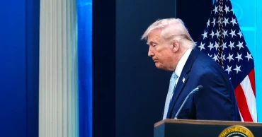 ইরানকে ‘নিশ্চিহ্ন করার হুমকি’ থেকে যেভাবে দুই সপ্তাহের যুদ্ধবিরতিতে রাজি হলেন ট্রাম্প