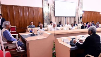 রাতে উপদেষ্টা পরিষদের জরুরি বৈঠক