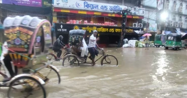 চট্টগ্রামে ৫ দিন পর রেল চলাচল স্বাভাবিক, এখনও ডুবে আছে অসংখ্য গ্রাম
