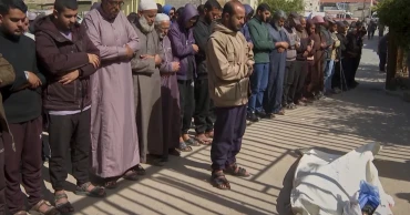 যুদ্ধে জন্ম নিয়ে, যুদ্ধেই শহীদ শিশুটি