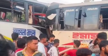 ময়মনসিংহে ২ বাসের মুখোমুখি সংঘর্ষ, নিহত ৩