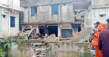 আশুলিয়ায় সিলিন্ডার বিস্ফোরণ এক‌ই পরিবারের পাঁচজন আহত