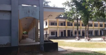 যশোরে এসএসসি পরীক্ষায় মেয়েকে সহযোগিতা: প্রধান শিক্ষকসহ কারাগারে ২