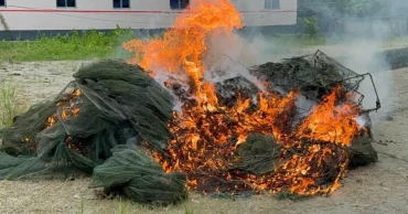 ফরিদপুরে লাখ টাকার নিষিদ্ধঘোষিত চায়না দুয়ারি জাল পুড়িয়ে ধ্বংস