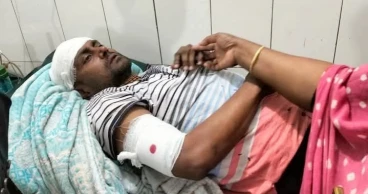 নওগাঁয় স্বর্ণ ব্যবসায়ীক মারধর করে ‘স্বর্ণালংকার ও টাকা’ ছিনতাই