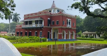 শিলাইদহে রবীন্দ্র কুঠিবাড়িতে থৈ থৈ করছে পানি