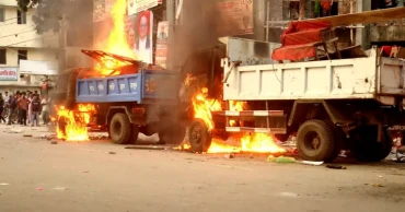 ভোলায় উচ্ছেদ অভিযানে হামলা, পৌরসভার ৩ গাড়িতে আগুন
