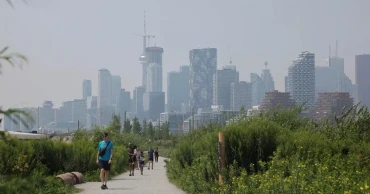বায়ুদূষণে আজ লাহোরের দারুণ উন্নতি, শীর্ষ পাঁচে শিকাগো
