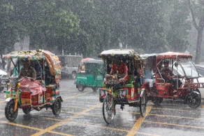 উপকূলের গভীর নিম্নচাপ, ঢাকাসহ বিভিন্ন এলাকায় বৃষ্টির পূর্বাভাস