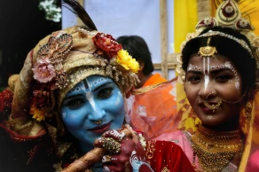 শুভ জন্মাষ্টমীতে ঢাকেশ্বরী মন্দির প্রাঙ্গণ থেকে শোভাযাত্রা