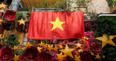 Rights group says Vietnam intensifying crackdown on dissent with broad laws
