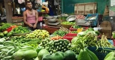 Prices of essentials continue to soar in Khulna straining consumers