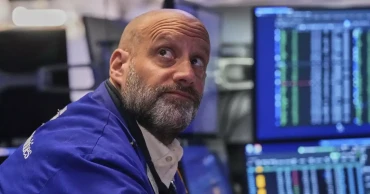 Big Tech carries Wall Street to the close of its winning, roller-coaster week