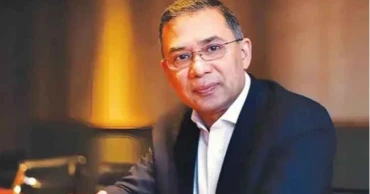 Tarique listens to NTRCA job seekers’ grievances on the street