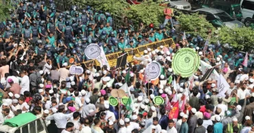 Police intercept Jamaat, Islami Andolon procession near Matsya Bhaban