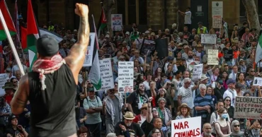 Police defend action after clashes at Sydney protest over Israeli president visit