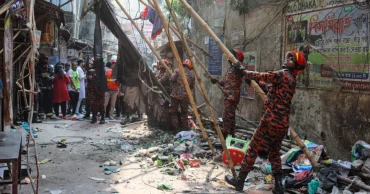 Bangladesh  earthquake death toll rises to 10; scores injured